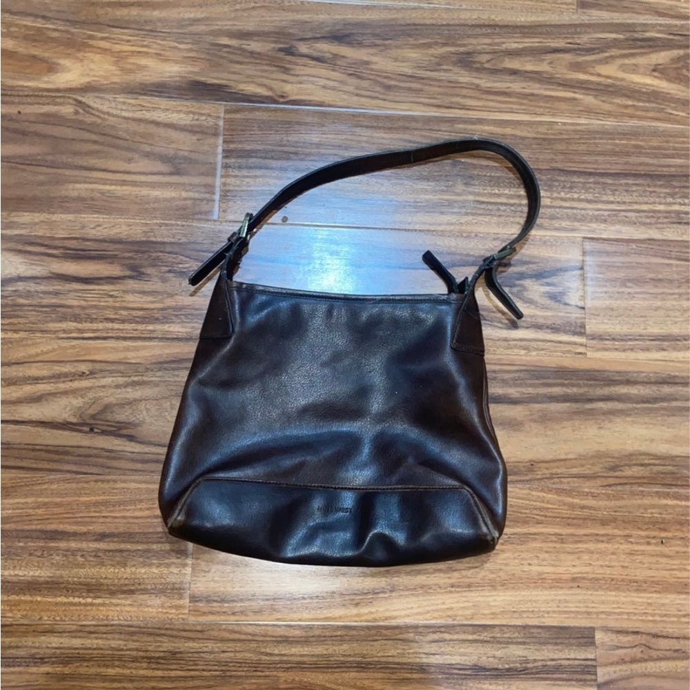 Elegant vintage Nine West leather Brown Shoulder Bag with Slouchy‎ Design